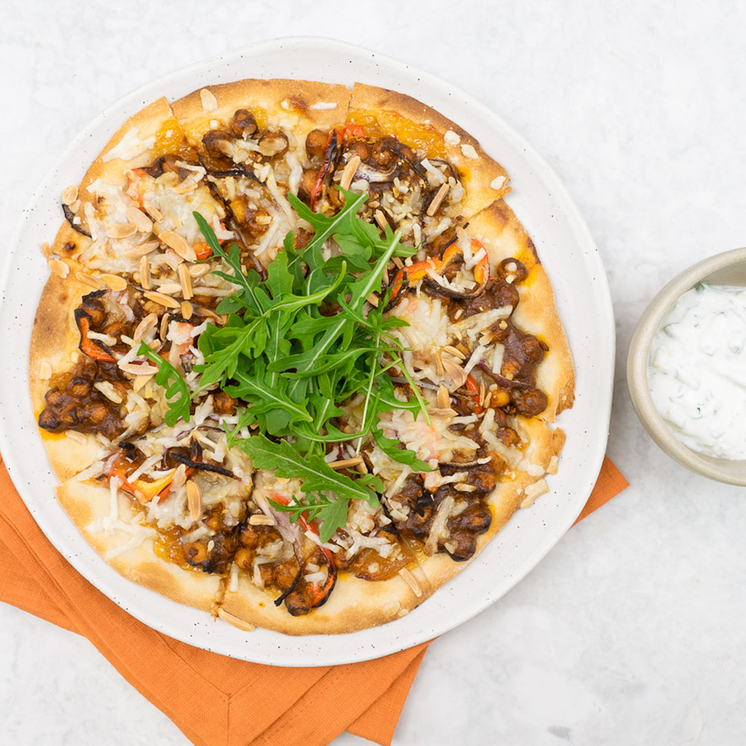 Tandoori chickpea pizza