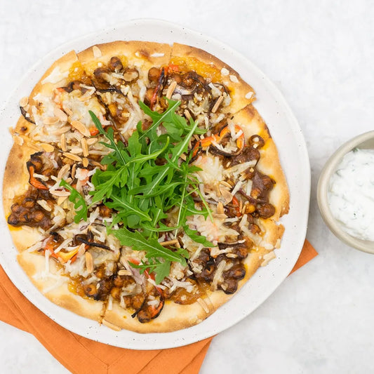 Tandoori chickpea pizza