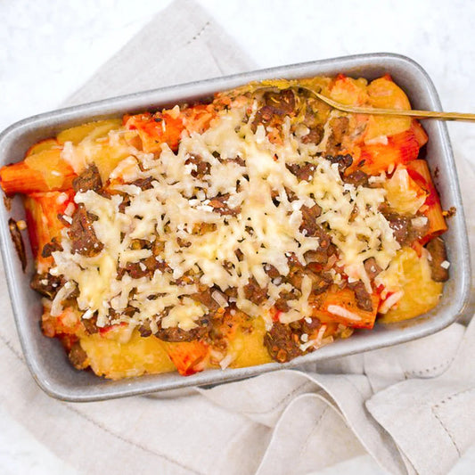 Cheezy tomato rigatoni bake
