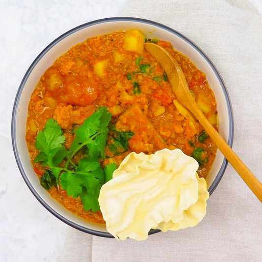 Creamy cauliflower and baby spinach dahl